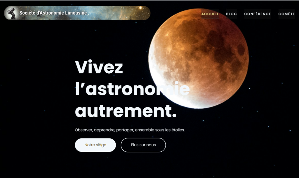 Page d’accueil du site WordPress de la Société d’Astronomie Limousine réalisé en groupe et qui présente un visuel de la Lune dans l’espace et le slogan « Vivez l’astronomie autrement ».